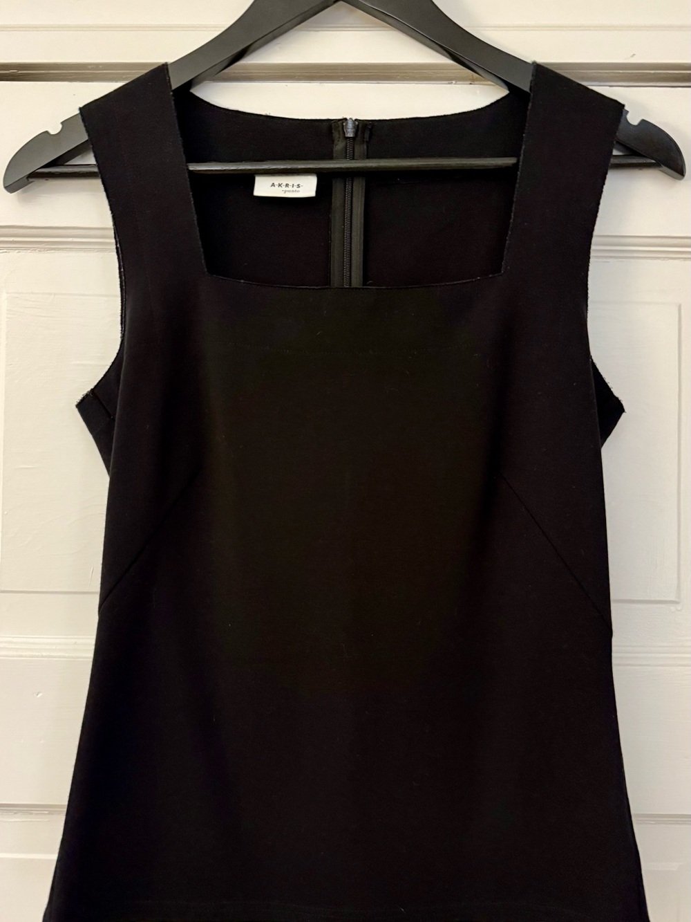 Akris Black Square Neck Sleeveless Tank Top